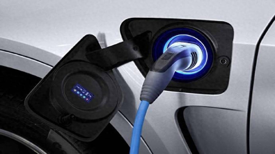 欧洲：混动销量已经超越油车，特斯拉仅领先比亚迪5万辆！
