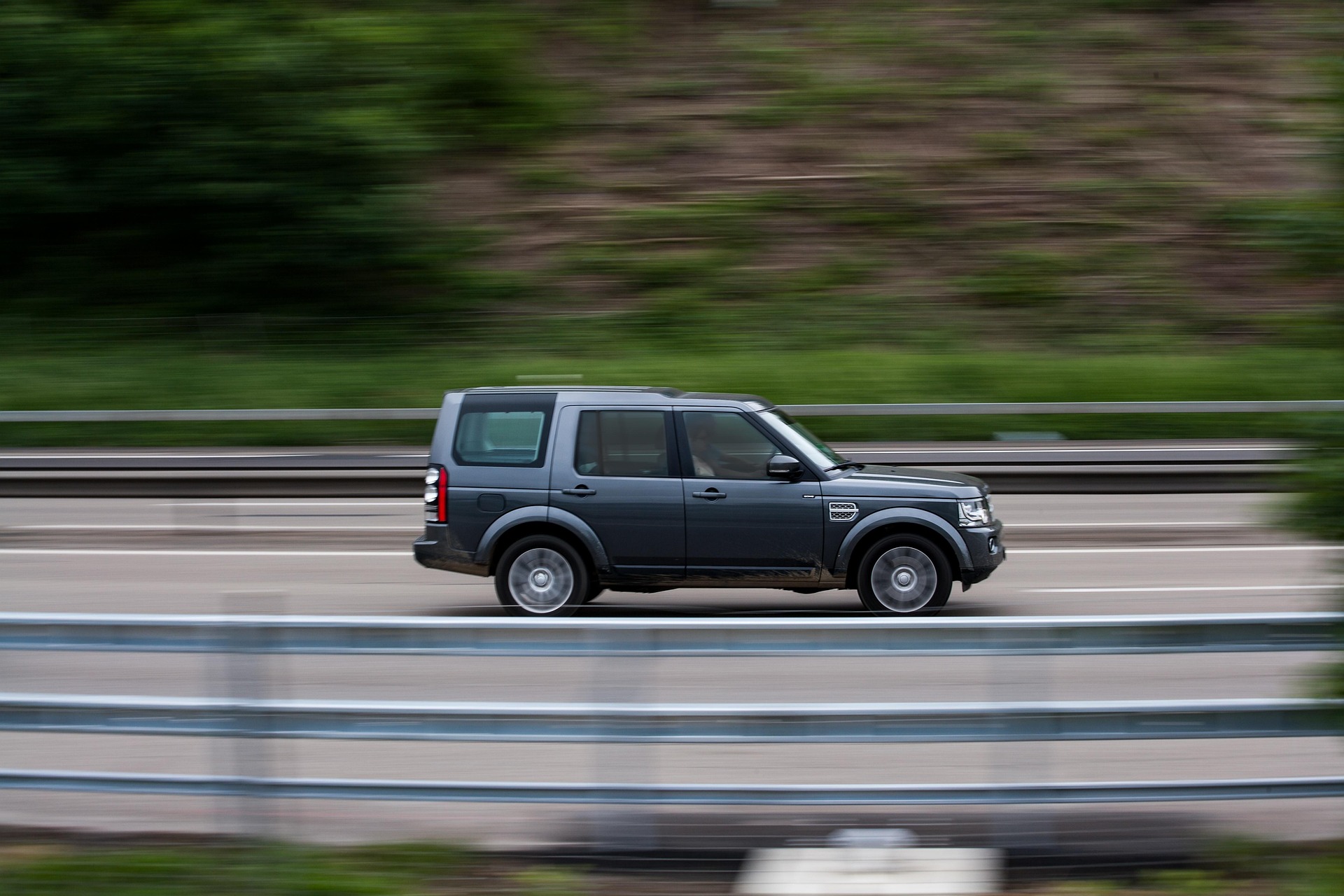 suv-3397149_1920